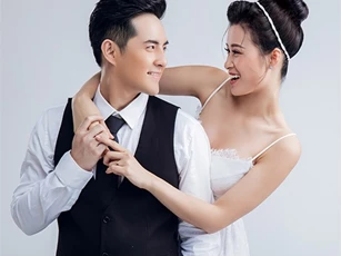Sau 8 năm yêu nhau, Ông Cao Thắng - Đông Nhi lộ ảnh cưới?