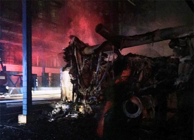 Thanh Hóa: Cháy lớn tại nhà máy dầu ăn, thiêu rụi 5 tòa tháp làm mát