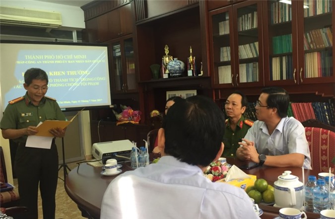 Cán bộ Sở Tư pháp bắt đối tượng truy nã được khen thưởng