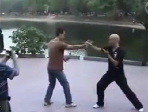 Thắng võ sư Đoàn Bảo Châu dù Flores từng thua "sấp mặt"