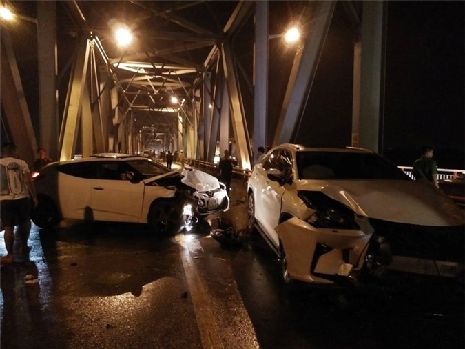 Tai nạn trên cầu Chương Dương: 3 người tử vong 