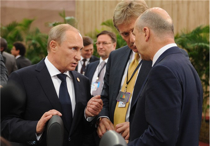 Kremlin "phản pháo" vụ bê bối tài sản ngoại giao Nga tại Mỹ