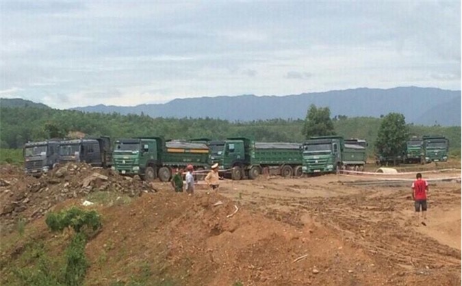  Vụ múc đất "trộm" ở Đà Nẵng: Lái xe vẫn chưa trình diện 