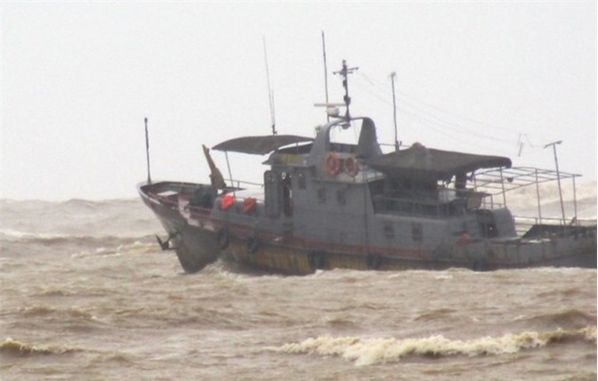 Chìm tàu ở Nghệ An: Phút cứu sống 2 thuyền viên trôi dạt trên biển