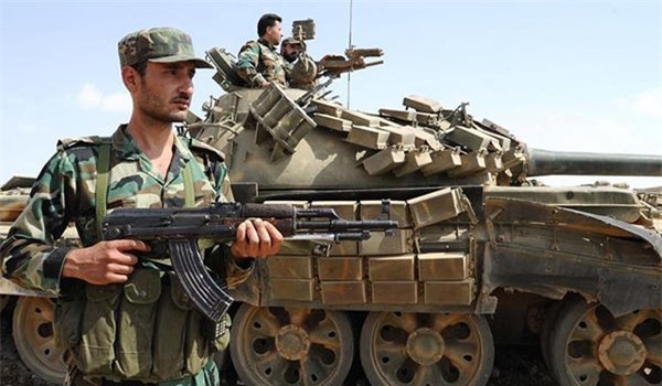 Chiếm hàng trăm km vuông đất Raqqa, lính Syria đã rất gần Deir Ezzur