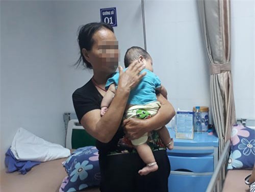 Hàng loạt trẻ mắc sùi mào gà: Do kiểm soát phòng khám chưa chặt?