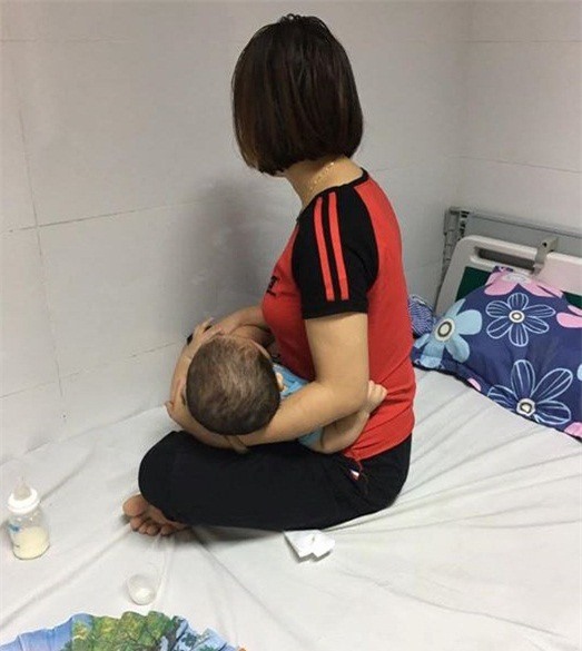 Hàng loạt trẻ mắc sùi mào gà: "Rùng mình" lời kể của một bà mẹ 