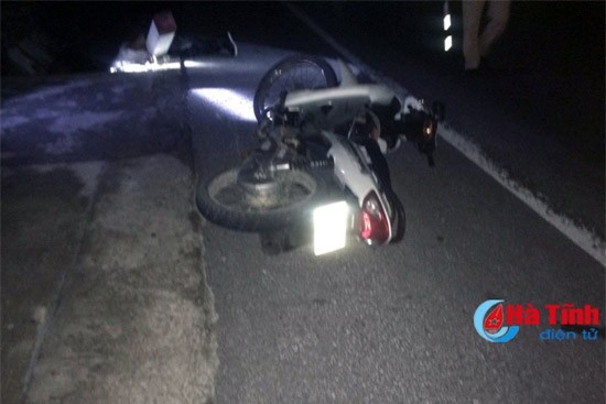 Mất lái đâm vào cột mốc bên đường, nam thanh niên chết thảm