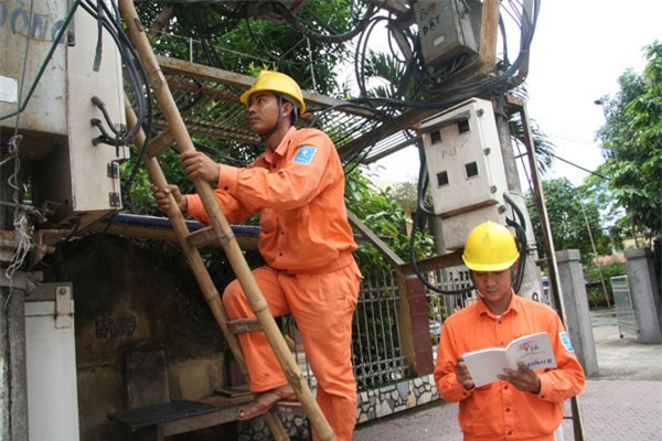 Phó Thủ tướng Vương Đình Huệ: Giá điện có tăng thì phải ở mức thấp nhất