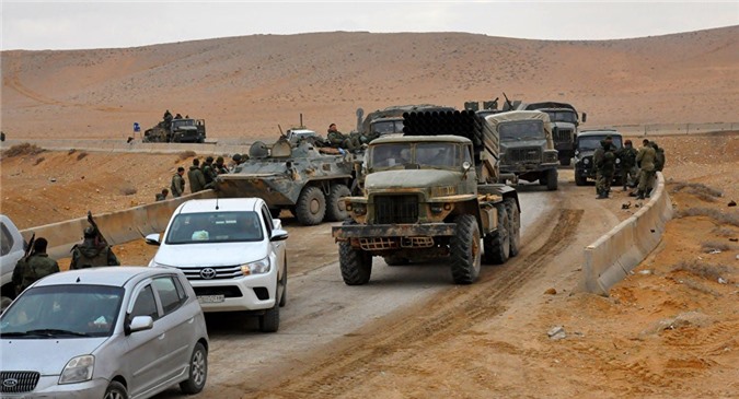 Syria tấn công IS ác liệt tại sa mạc, dọn đường vào Deir ez-Zor