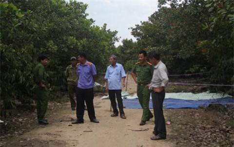 Chém chết tên trộm sầu riêng, chủ vườn uống thuốc diệt cỏ tự sát
