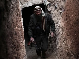 Deir Ezzur: Thất thế trước lính Syria, IS phải tung quân dự bị