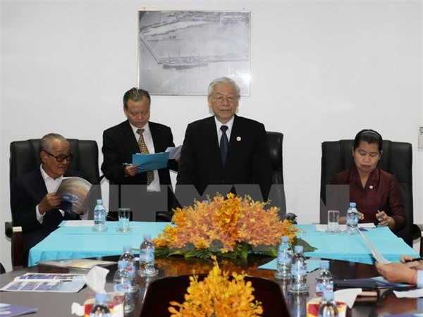 Tổng Bí thư Nguyễn Phú Trọng thăm cảng quốc tế Preah Sihanouk