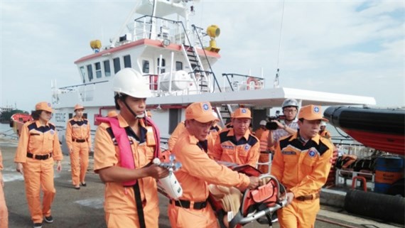 Cứu thành công thuyền viên Trung Quốc đột quỵ trên biển