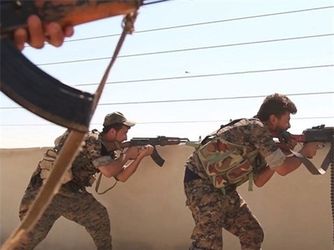 Lâm vào đường cùng, IS phản kháng quyết liệt ở Raqqa