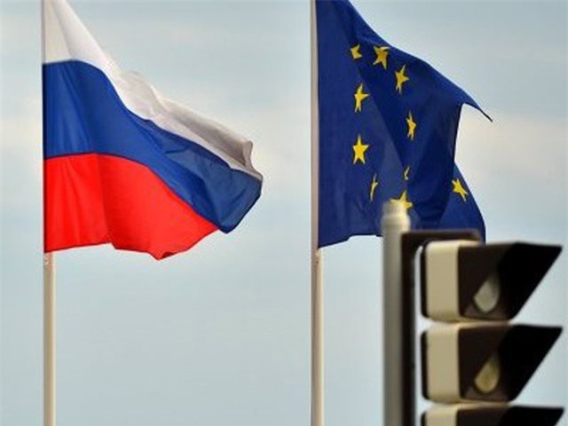 Mỹ "nhăm nhe" trừng phạt Nga, EU bất ngờ cảnh báo 