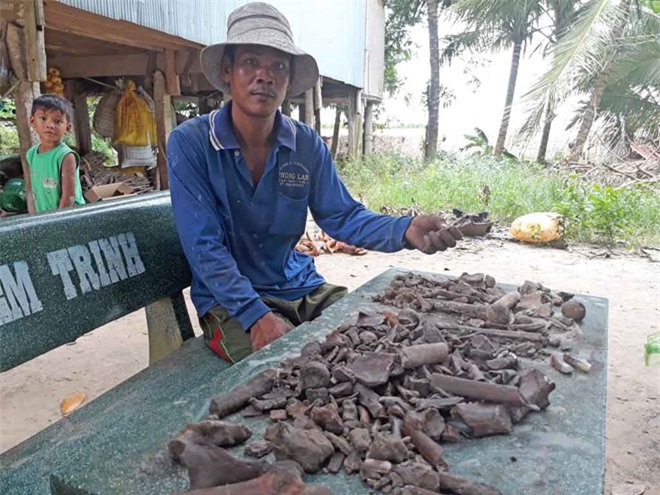 Đào ao nuôi cá, phát hiện 3 bộ hài cốt nghi của liệt sĩ