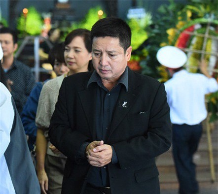 Mẹ NSƯT Chí Trung qua đời, nhiều sao Việt gửi lời chia buồn