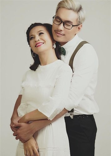 Sau 9 năm hẹn hò, Cát Phượng - Kiều Minh Tuấn chính thức kết hôn
