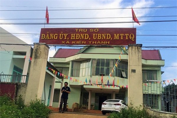 Cách chức chủ tịch xã ở Đắk Nông vì sử dụng bằng giả