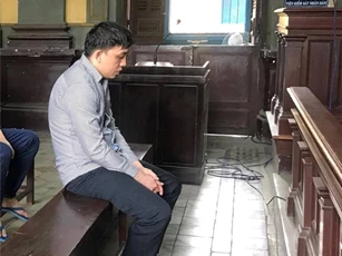 Kẻ ghẹo "chân dài", đâm khách tại quán karaoke lĩnh án tử