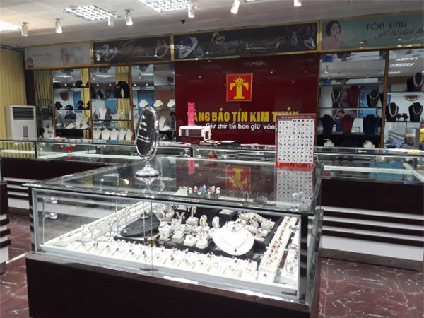 Tóm gọn tên cướp táo tợn "ôm" vàng bỏ chạy