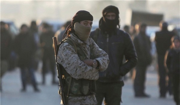 Hàng loạt phiến quân đầu hàng quân đội Syria ở Hama