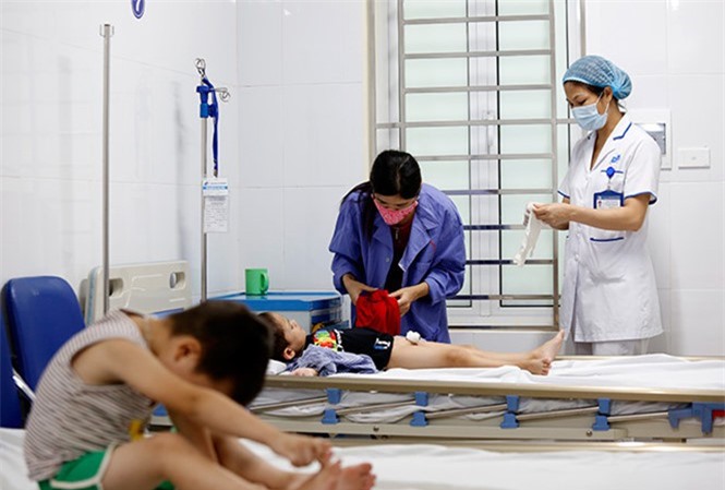 Hàng loạt trẻ mắc sùi mào gà: Tước chứng chỉ hành nghề 1 năm của y sĩ Hiền