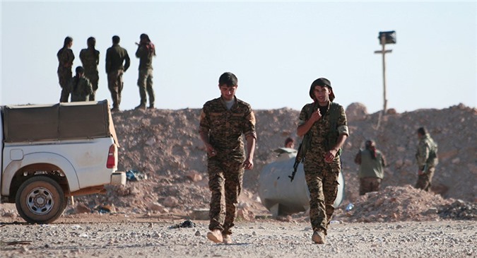 Tiết lộ số lượng tay súng IS cố thủ ở Raqqa - Syria