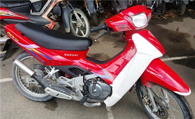 ​Bắt nghi can cứa cổ nạn nhân, cướp xe máy ở Sài Gòn 