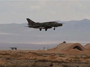 IS tê liệt sau loạt không kích của Syria ở Damascus và Deir Ezzur