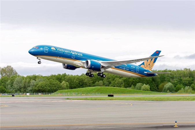 Vietnam Airlines hủy, hoãn nhiều chuyến bay do bão Nesat