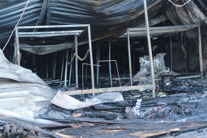 Cháy xưởng bánh kẹo ở Hoài Đức: Xót xa gia cảnh éo le của nhà chủ