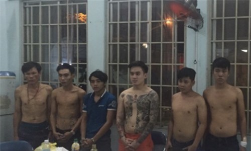 Truy tố nhóm giang hồ "bảo kê" mại dâm người chuyển giới