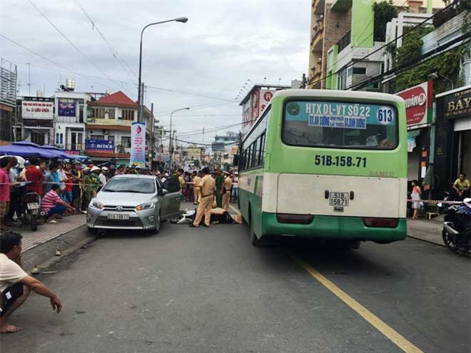 Mở cửa ôtô khiến cô gái chết thảm: Nạn nhân sắp làm đám hỏi