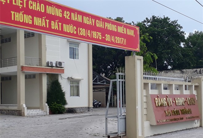 Vợ "dời hộ khẩu" để cấp sổ cận nghèo, phó bí thư xã bị kỷ luật