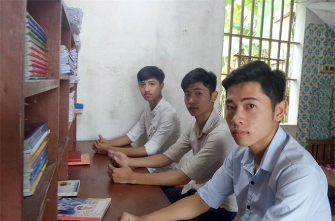 Anh em sinh ba ở Nghệ An cùng đỗ Trường Sĩ quan thông tin