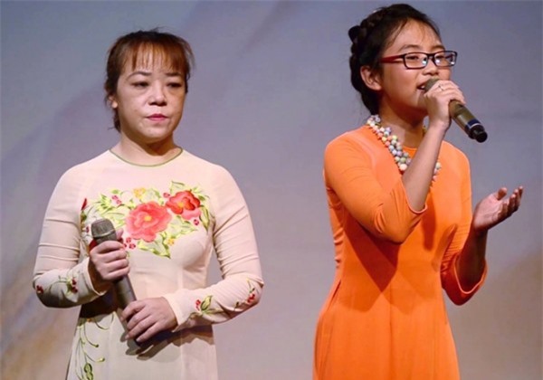 Phương Mỹ Chi bị cô Út tố vô ơn, ca sĩ Khánh Ngọc lên tiếng bảo vệ