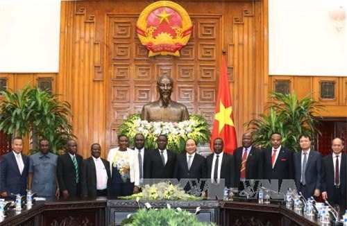 Thủ tướng Nguyễn Xuân Phúc tiếp Đoàn các Bộ trưởng Tazania