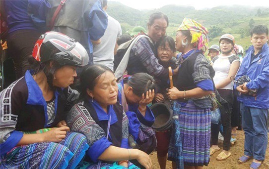 Lũ quét ở Sơn La, Yên Bái: 3 mẹ con gào khóc bên thi thể người thân