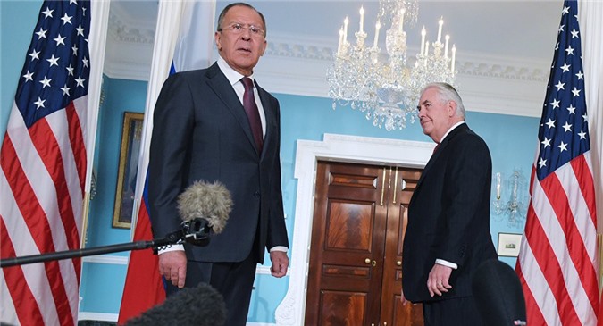 Lavrov lý giải với Tillerson việc Nga trả đũa lệnh trừng phạt của Mỹ 