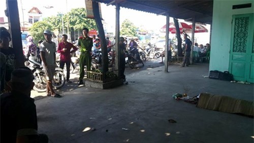 Nam thanh niên gục chết bất thường ven quốc lộ