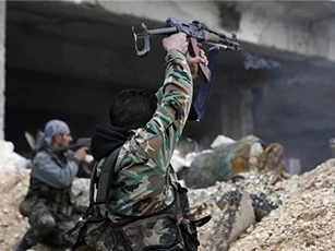 Homs: Không chịu nổi "nhiệt" quân đội Syria, IS rút khỏi loạt vị trí