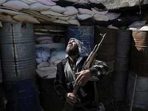 Không quân Syria cày nát trung tâm IS ở Deir Ezzur