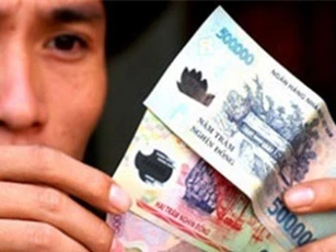 Lương tối thiểu năm 2018 tăng 6,5%: Người lao động chưa hài lòng
