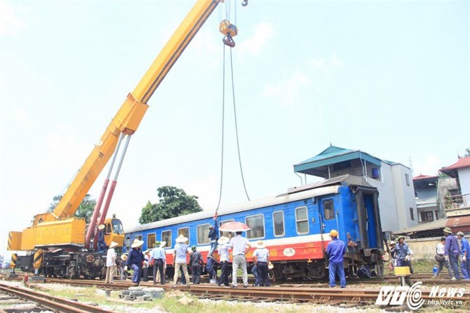 Tàu hỏa trật bánh ở Hà Nội: Khẩn trương điều tra nguyên nhân