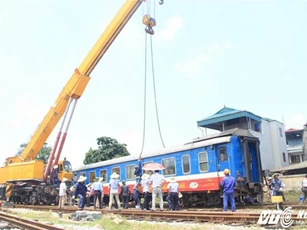 Tàu hỏa trật bánh ở Hà Nội: Khẩn trương điều tra nguyên nhân
