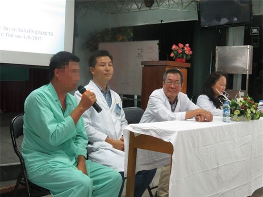 Hi hữu: Răng giả kẹt trong đường thở gần 2 năm mới biết