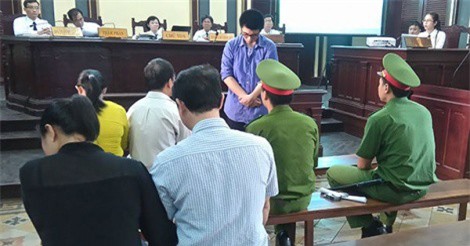 Nam sinh sát hại bạn bỏ vào thùng xốp phi tang lĩnh án 12 năm tù