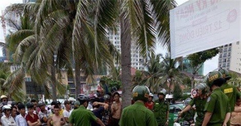 Trấn áp 2 nhóm côn đồ chuẩn bị hỗn chiến ở Bãi Biển
